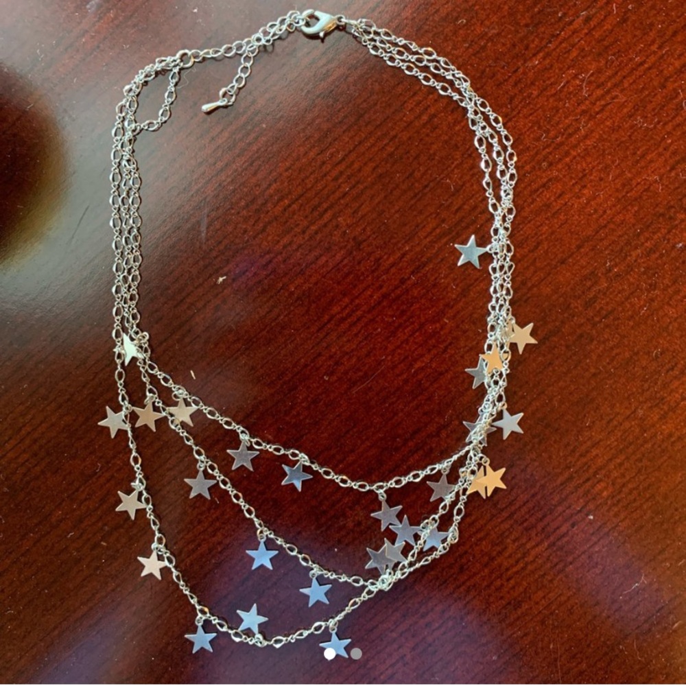 STAR NECKLACE
